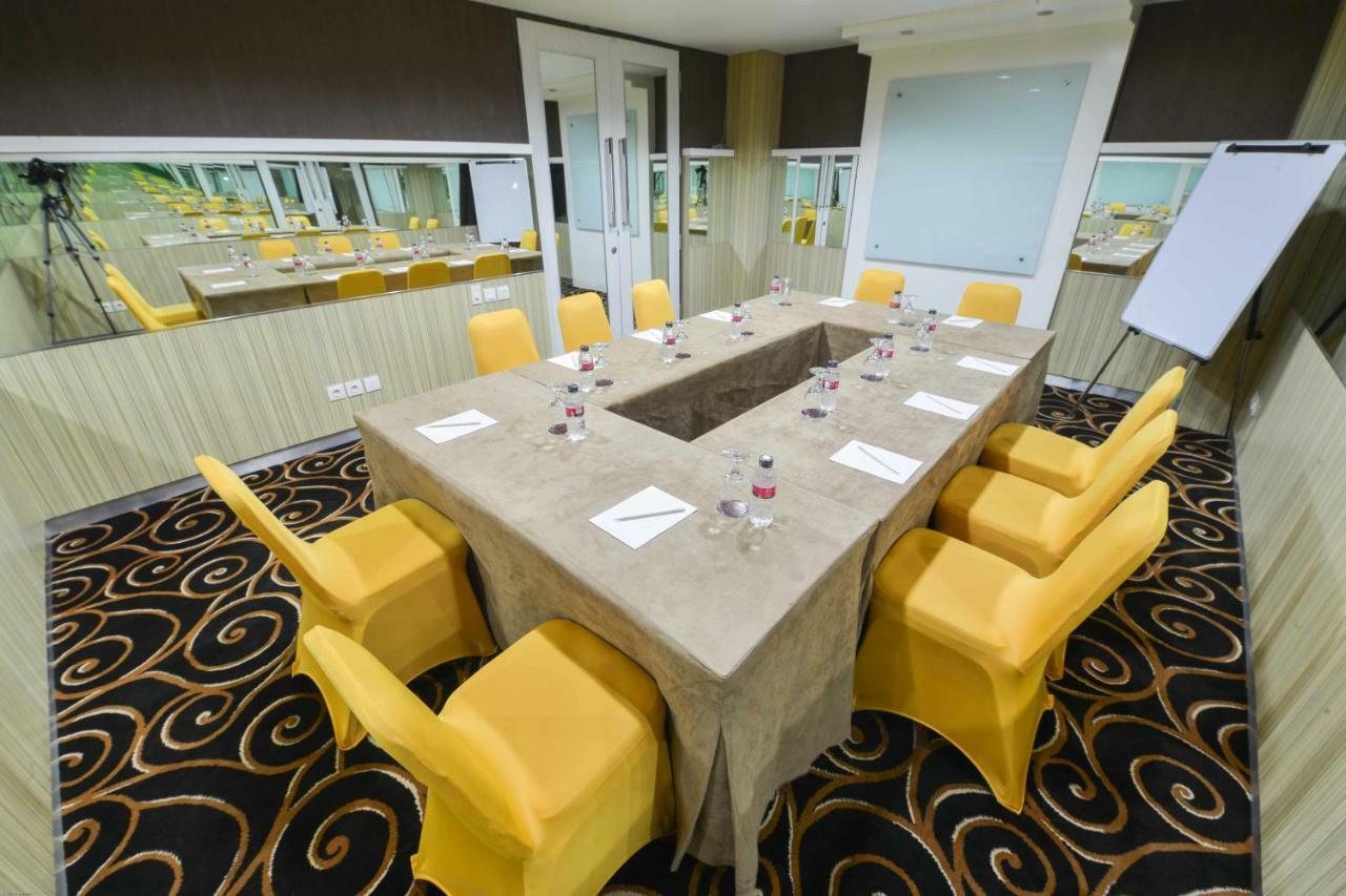D'Hotel Jakarta Eksteriør bilde